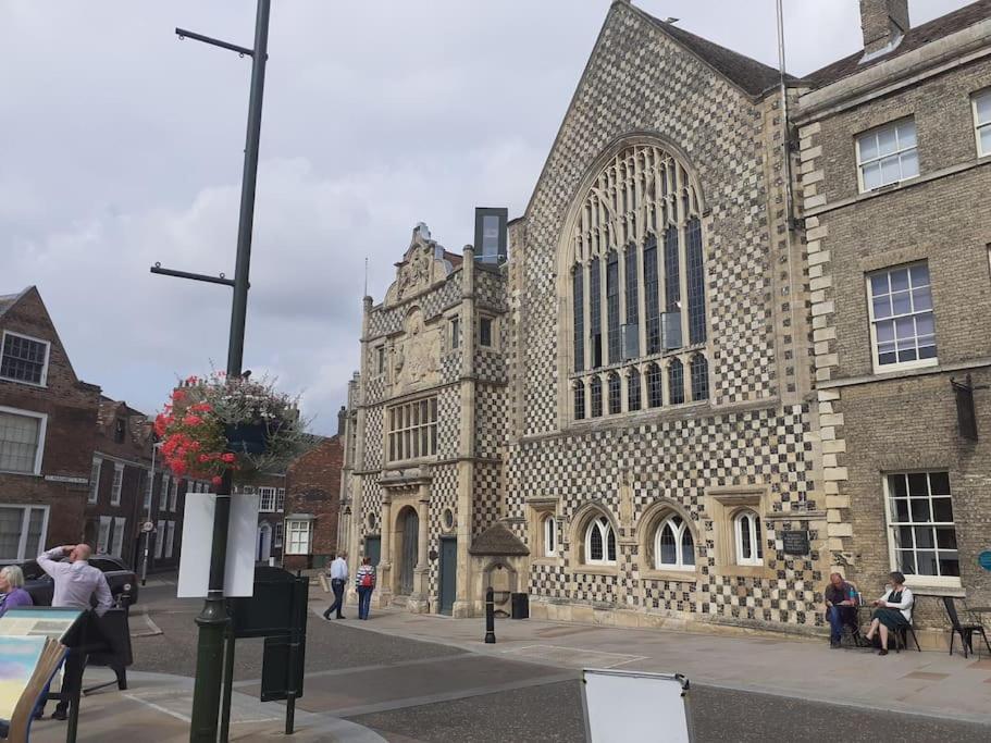 The Vault - Boutique Apartment In The Centre Of King'S Lynn Exterior photo