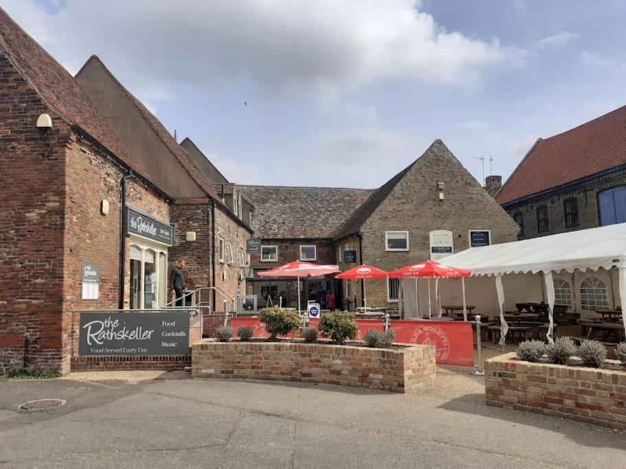 The Vault - Boutique Apartment In The Centre Of King'S Lynn Exterior photo